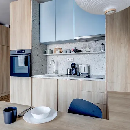 New - 300m Subway - 10 Mins Centre