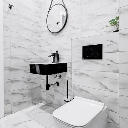 New - 300m Subway - 10 Mins Centre *