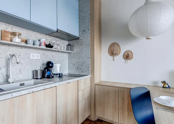 New - 300m Subway - 10 Mins Centre *